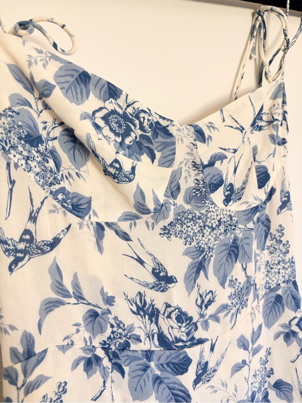 Reformation Petites Kourtney Midi Dress Size 0P, Floral Light Blue Ivory, NWT - Picture 4 of 15
